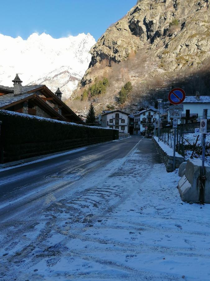 Maison De Meuny Courmayeur Exterior photo